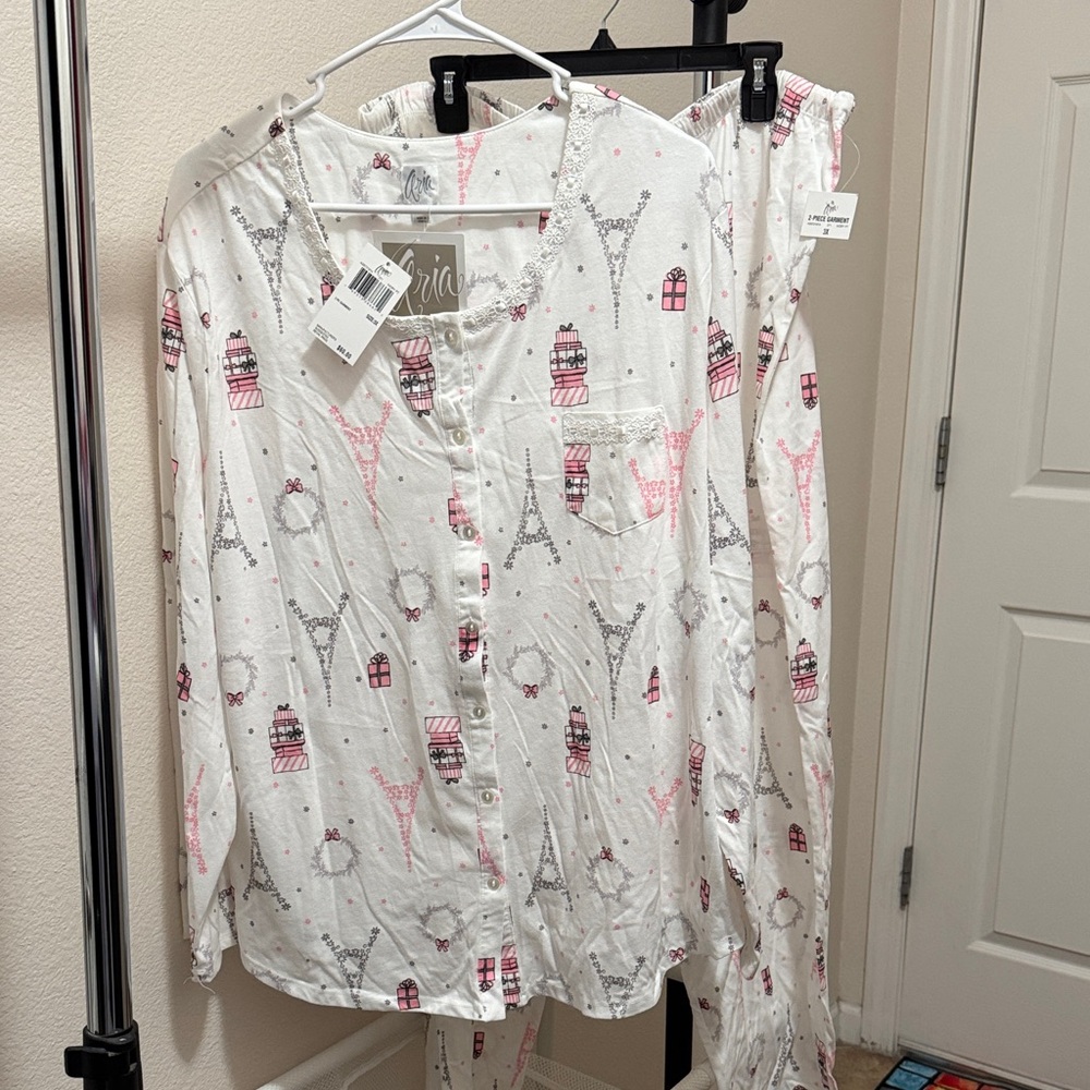 Aria Pink and White Eiffel Tower Pajama Set
